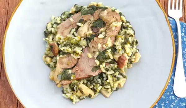 Ягнятина со шпинатом, рисом и грибами