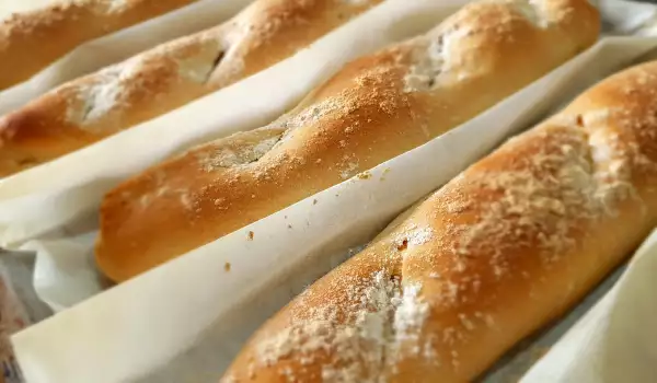 Классический французский хлеб