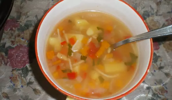 Прозрачный овощной суп