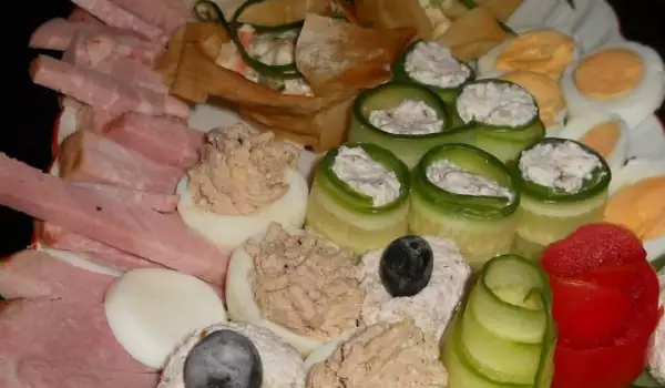 Богатое праздничное блюдо