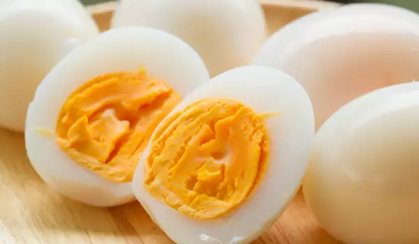 Что содержит куриное яйцо?