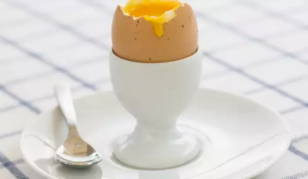 Как сварить яйца всмятку?