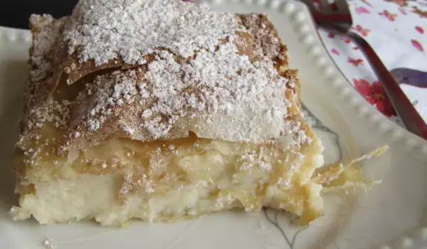 Греческий пирог с кремом Бугаца (Bougatsa)