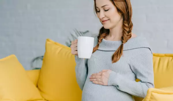 Опасно ли пить кофе во время беременности?