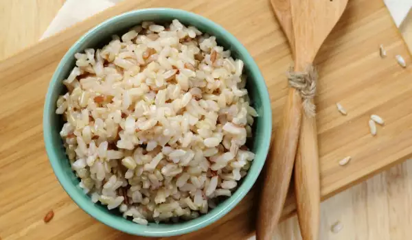 коричневый рис - один из фальшивых полезных продуктов