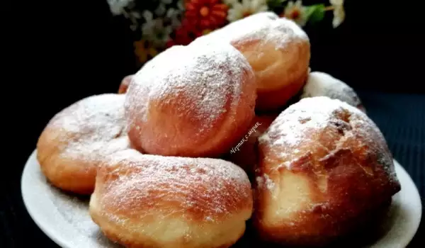 Булочки-пончики с начинкой из крема