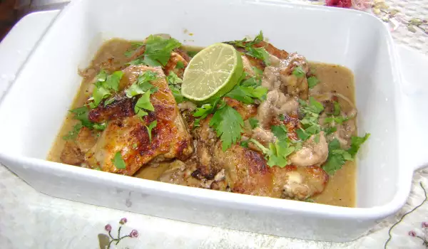 Куриные бедрышки без костей с чесноком и лаймом
