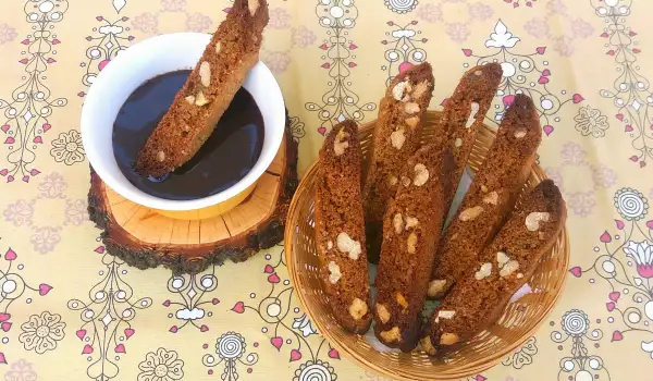 Цельнозерновое печенье кантучини с грецкими орехами и коричневым сахаром