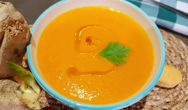 Крем-суп из моркови с имбирем