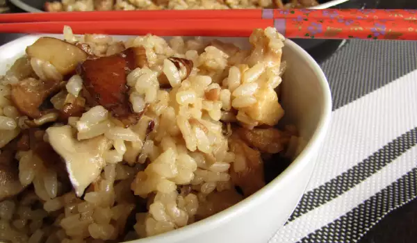 Курица с рисом и грибами шиитаке по-китайски