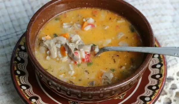 Суп из ягнячьих потрохов с рисом