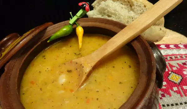 Бабушкин суп из фасоли