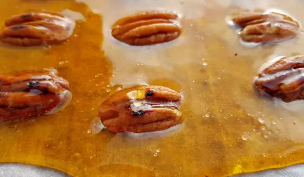 Цыганский шекер – грецкие орехи в карамели