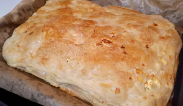 Деревенская квадратная баница