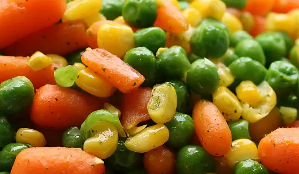 Как тушить сырые овощи?