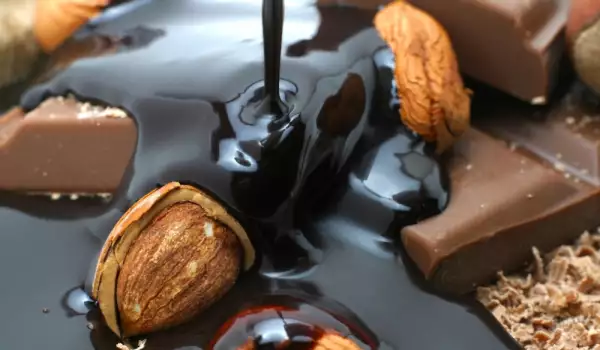 Как делают шоколад для лепки?
