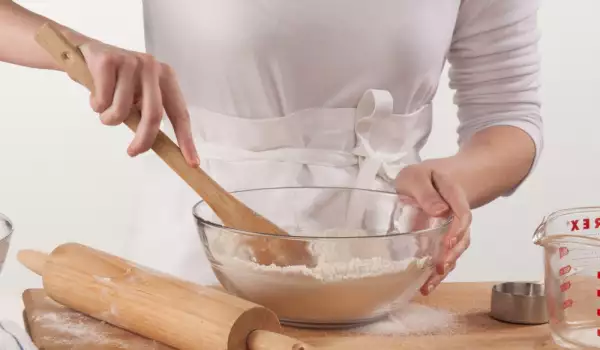 Как замесить гладкое тесто?