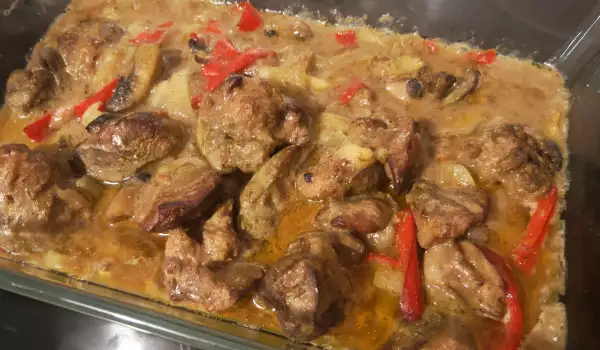 Куриная печень в жаропрочной форме