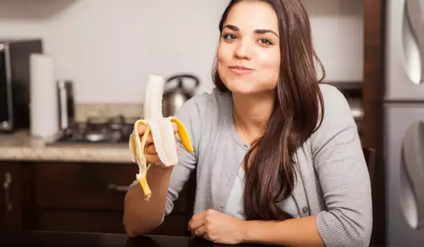 Как правильно есть бананы?