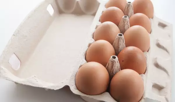 Как понять сырое ли яйцо или отварное?