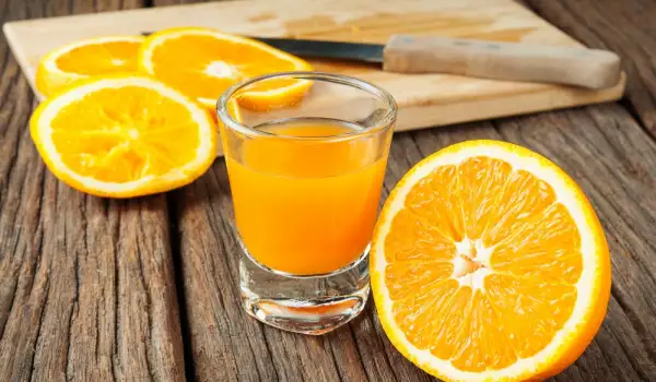Как приготовить свежевыжатый сок из апельсина?