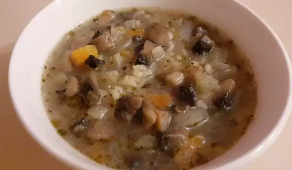 Легкий грибной суп с рисом