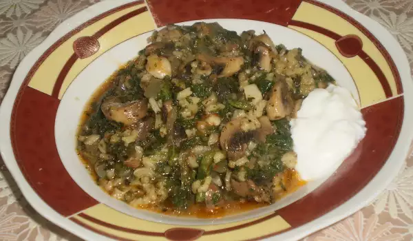 Грибы с рисом и крапивой