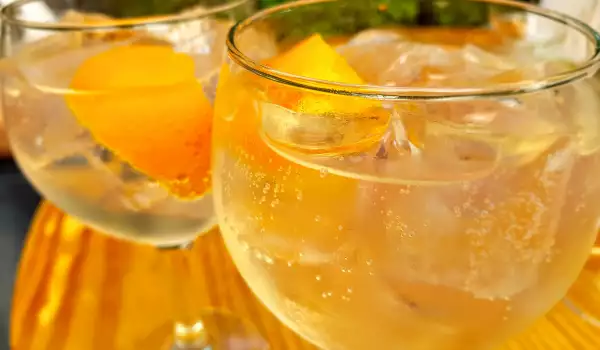 Апельсиновый джин с тоником