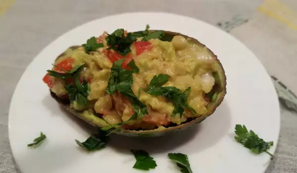 Вкусный гуакамоле с помидорами