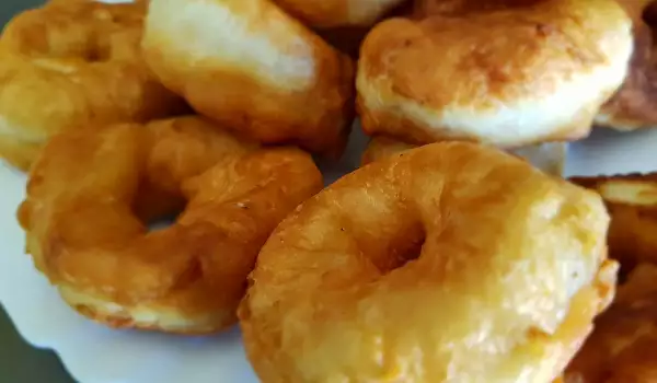 Простые бюджетные пончики на завтрак