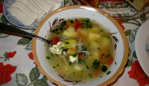 Картофельный суп с вермишелью и брынзой