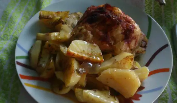 Картошка в духовке с куриными ножками