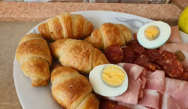Мои слоеные булочки с соленой начинкой