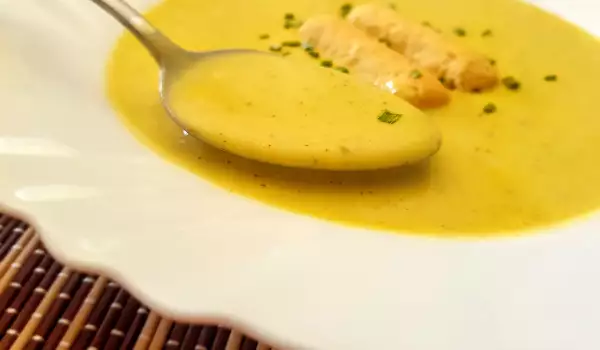 Крем-суп из кабачков со сметаной и вкусом лимона
