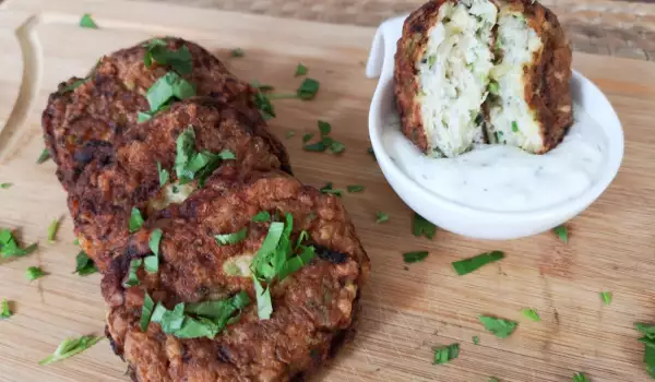 Фрикадельки из курицы и кабачков