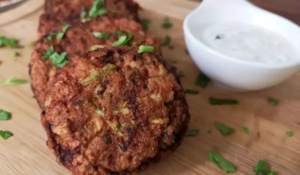 Фрикадельки из курицы и кабачков