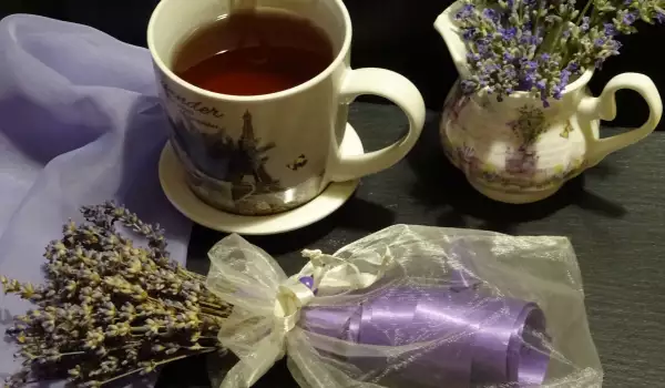 Успокаивающий чай из лаванды