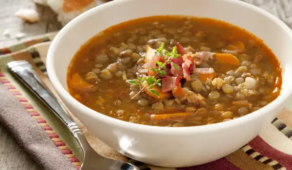 Почему суп из чечевицы полезен для здоровья?