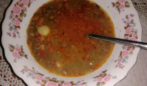 Простой суп из чечевицы