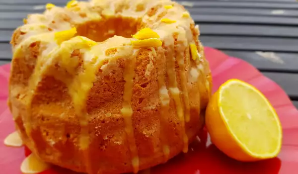 Лимонный кекс с яичными белками и сыром Маскарпоне