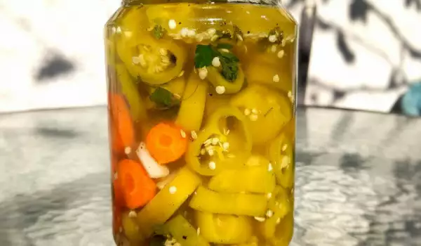 Жгучие перчики без варки по-деревенски