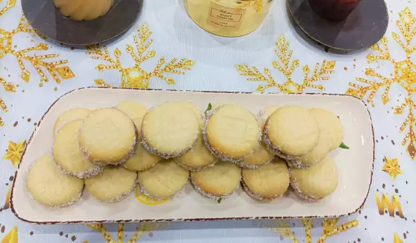 Масляное печенье с кокосовой стружкой