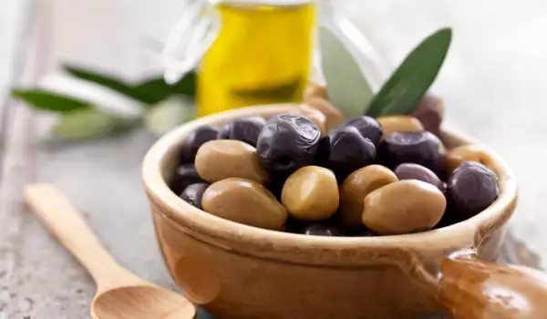 Сколько калорий содержится в оливках?