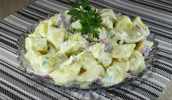Молочный картофельный салат