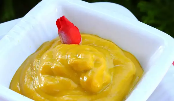 Горчица в мисочке