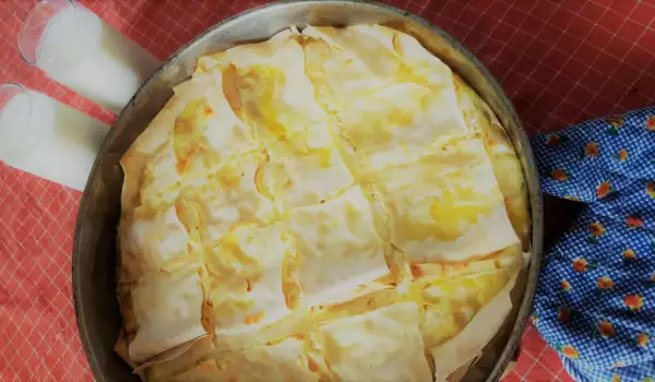 Слоеная баница из теста фило