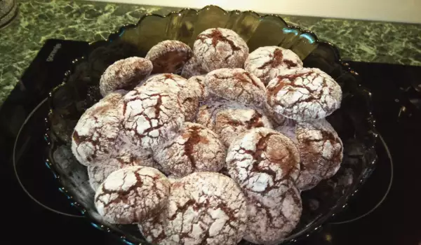 Какаовое печенье с трещинками