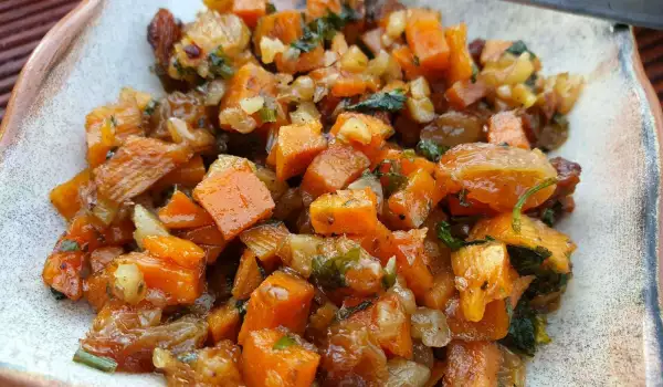 Вкусная закуска со сладким картофелем и морковью