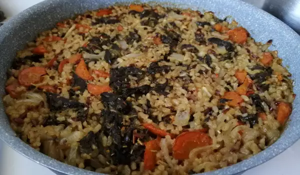 Рис с щавелем и крапивой в духовке