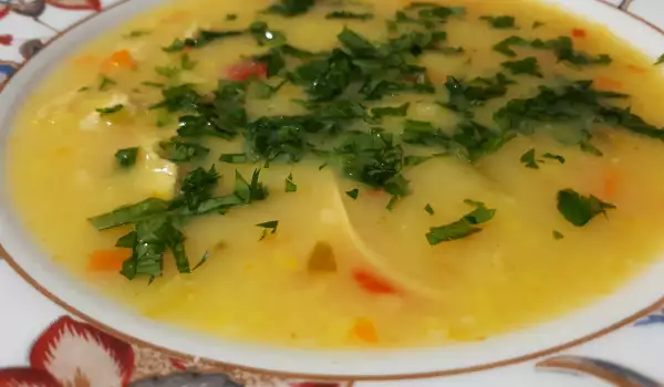Рисовый суп с куриным филе и луком-пореем